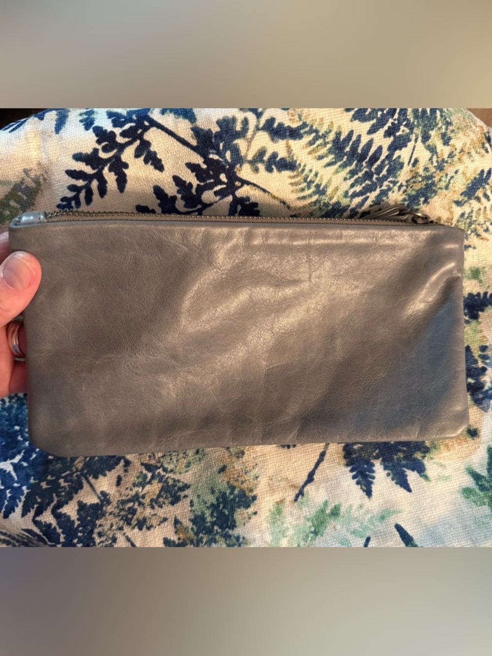 Rough & Tumble Clutch in Storm. Zinc-laquered linen with older style blue label - Picture 3 of 9
